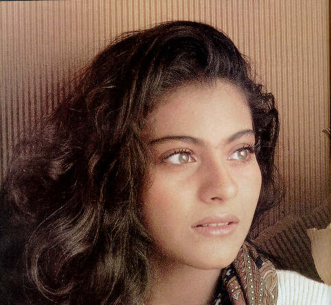 kajol9.jpg (44751 bytes)